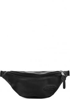 Черная кожаная сумка на молнии Eastpak