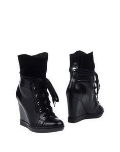 Полусапоги и высокие ботинки Guess