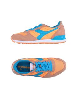 Низкие кеды и кроссовки Diadora