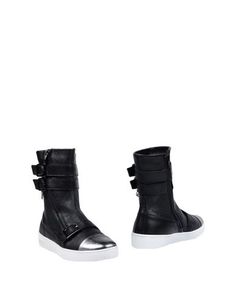 Полусапоги и высокие ботинки Guess