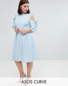 Приталенное платье с вырезами на плечах и бантиками ASOS CURVE - Синий
