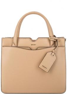 Маленькая кожаная сумка бежевого цвета Dkny