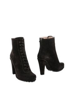 Полусапоги и высокие ботинки Miu Miu