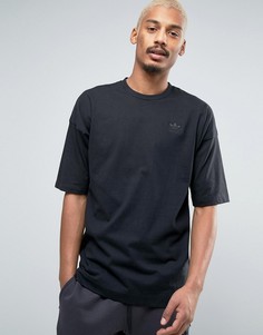 Футболка с заниженной линией плеч adidas Originals Shadow Tones CE7110 - Черный