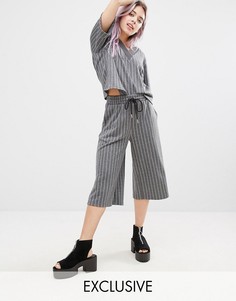 Юбка-шорты в тонкую полоску Monki - Серый