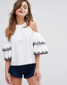 Топ с открытыми плечами и вышивкой Miss Selfridge - Белый