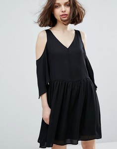 Платье с открытыми плечами Monki - Черный