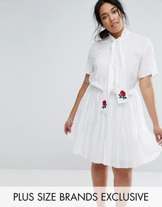 Короткое приталенное платье с короткими рукавами, шарфом и вышитыми розами Unique 21 Hero - Белый