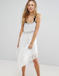 Кружевное платье-трапеция с асимметричным краем Free People - Кремовый