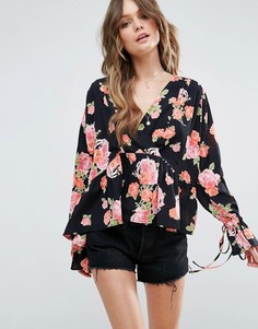 Oversize-блузка с запахом и цветочным принтом ASOS - Мульти
