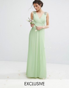 Плиссированное платье макси с декорированными плечами TFNC WEDDING - Зеленый