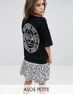 Платье-футболка со звериным принтом ASOS PETITE - Черный
