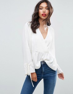 Oversize-блузка асимметричной длины с запахом ASOS - Кремовый