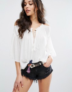 Топ с открытыми плечами и кисточками Boohoo - Белый