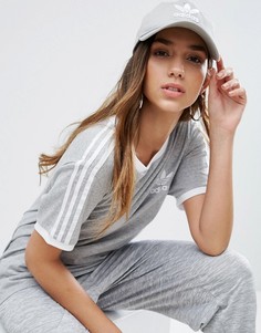 Серая кепка с логотипом adidas Originals - Серый