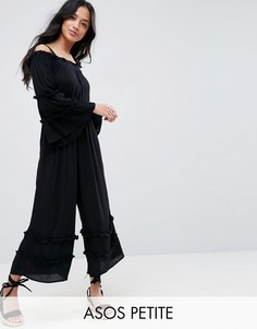 Комбинезон из жатой ткани с открытыми плечами и оборками ASOS PETITE - Черный