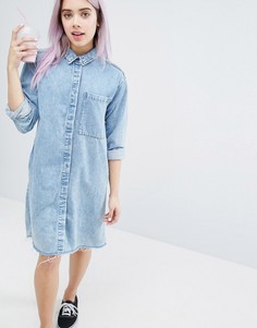 Платье-рубашка с эффектом кислотной стирки Monki - Синий