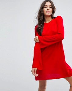 Вязаное платье c рукавом-клеш ASOS - Красный