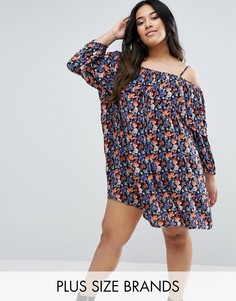 Платье с открытыми плечами и цветочным принтом Boohoo Plus - Мульти