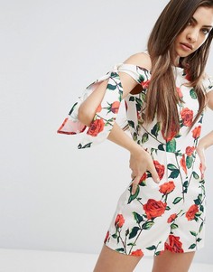 Ромпер с открытыми плечами и цветочным принтом PrettyLittleThing - Кремовый