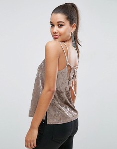 Бархатный топ с завязкой на спине ASOS - Бежевый