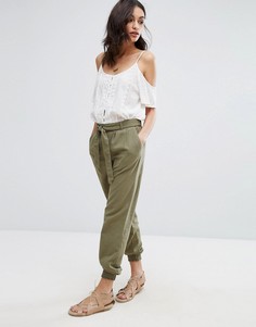 Мягкие джоггеры с поясом Vero Moda - Зеленый