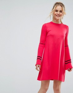 Трикотажное платье с расклешенными рукавами и отделкой ASOS - Розовый