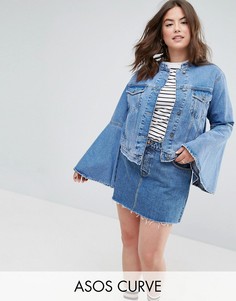 Джинсовая куртка с рваной отделкой и расклешенными рукавами ASOS CURVE - Синий