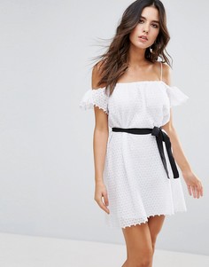 Платье с открытыми плечами Little White Lies - Белый