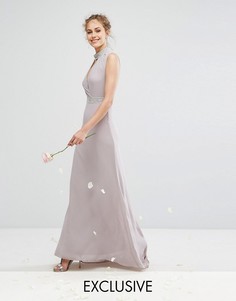 Платье макси с открытой спиной и отделкой TFNC WEDDING - Серый