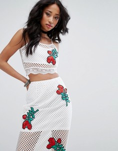 Сетчатый топ с кружевной отделкой и цветочной аппликацией PrettyLittleThing - Белый