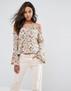 Топ с цветочным принтом и открытыми плечами Boohoo - Бежевый