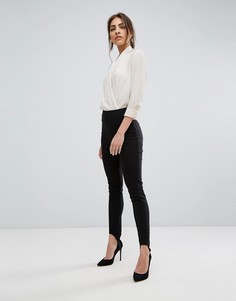 Зауженные брюки со штрипками ASOS Tailored - Черный