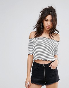 Топ в полоску с открытыми плечами и рукавами с оборками PrettyLittleThing - Мульти