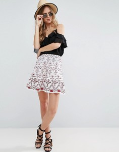 Мини-юбка с вышивкой ASOS - Белый