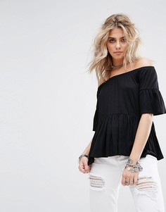 Топ с открытыми плечами и оборками Boohoo - Черный