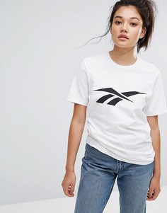 Свободная футболка Reebok Classics Vector - Белый