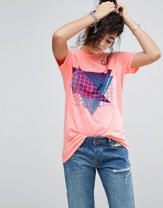 Футболка с принтом в стиле 80-х ASOS - Розовый