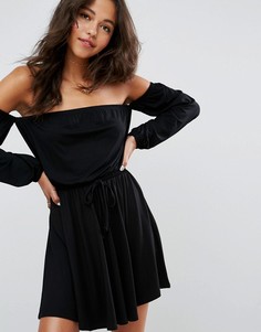 Короткое приталенное платье с широким вырезом и длинными рукавами ASOS - Черный