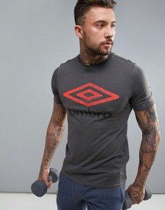 Черная футболка с крупным логотипом Umbro - Черный