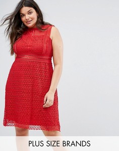 Кружевное платье с вырезом под горло New Look Plus - Красный