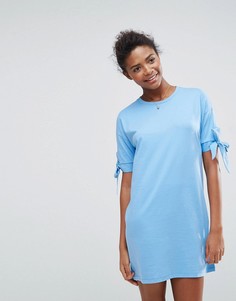 Платье-футболка с бантами на рукавах ASOS - Синий