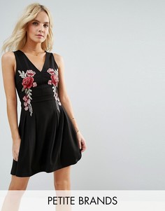 Короткое приталенное платье с вышитыми розами Parisian Petite - Черный