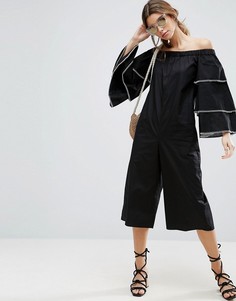 Комбинезон с открытыми плечами и ярусными рукавами ASOS - Черный