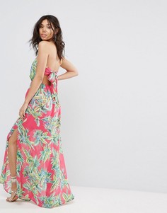 Платье макси с тропическим принтом PrettyLittleThing - Розовый