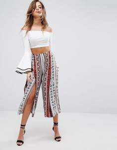 Брюки с принтом и разрезами PrettyLittleThing - Мульти