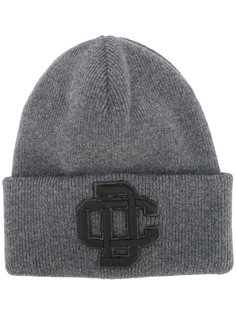 шапка с вышитым логотипом Dsquared2