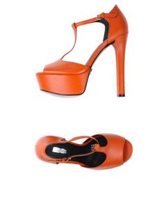 Сандалии Guess