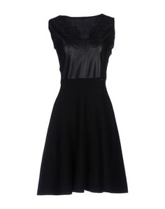 Короткое платье Guess