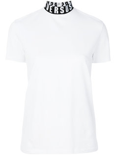 branded neck T-shirt Versus
